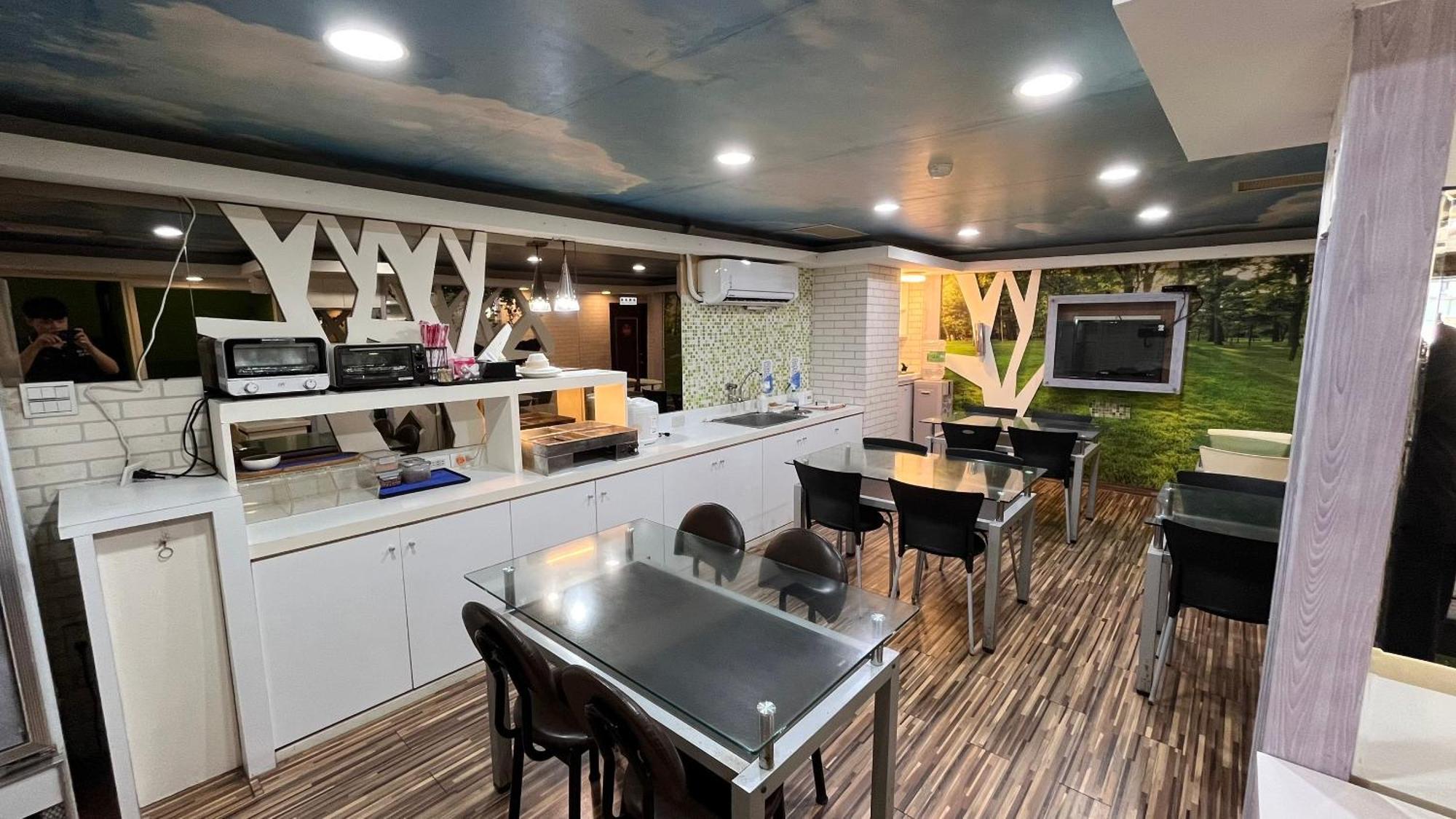 Bin Chen Business Hotel Cidade de Hsinchu Exterior foto